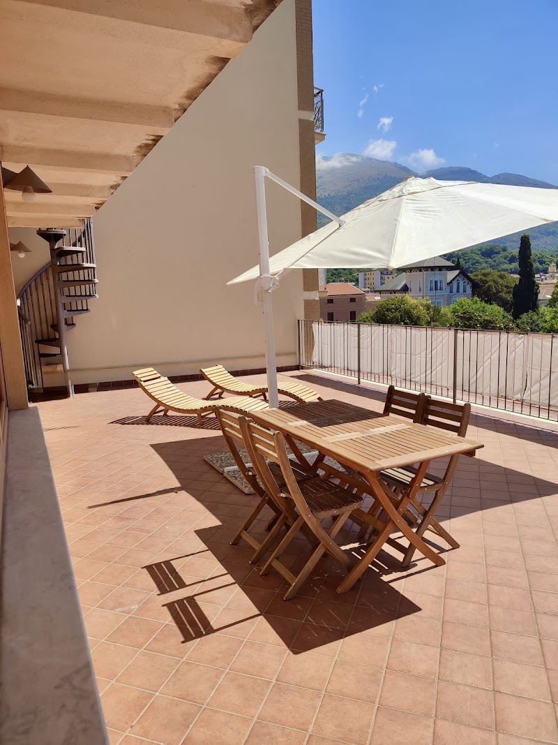 Baia di Sapri Suites - Appartamenti in centro vista mare a 30m dalla spiaggia