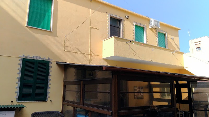 B&amp;B NEI PRESSI DEL PORTO